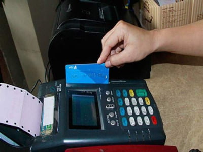 Những cách rút tiền từ thẻ tín dụng có thể bạn chưa biết