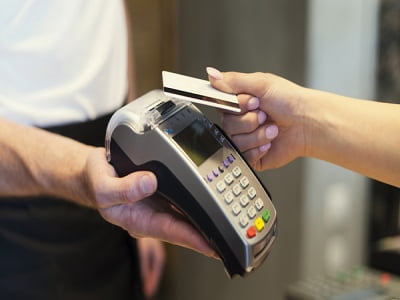 Dịch vụ rút tiền thẻ tín dụng - Giải pháp tài chính nhanh chóng và tiện lợi