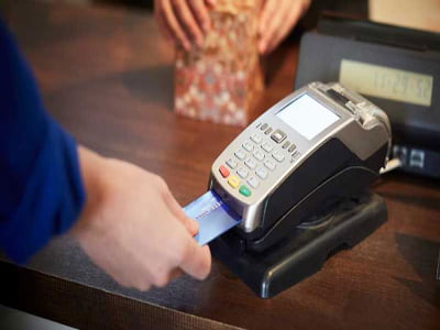 Dịch vụ rút tiền và đáo hạn thẻ tín dụng tận nhà tại TPHCM