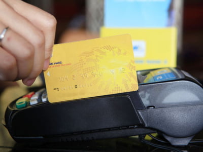 Đáo hạn thẻ tín dụng tại huyện Bình Chánh