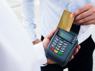 Dịch vụ rút tiền thẻ tín dụng quận Phú Nhuận